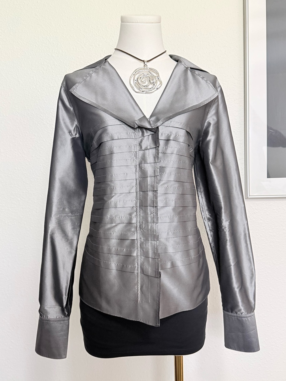 Vintage Eye 100% Silk Metallic Liquid Silver Button Up Pleated Blouse 90s Y2K